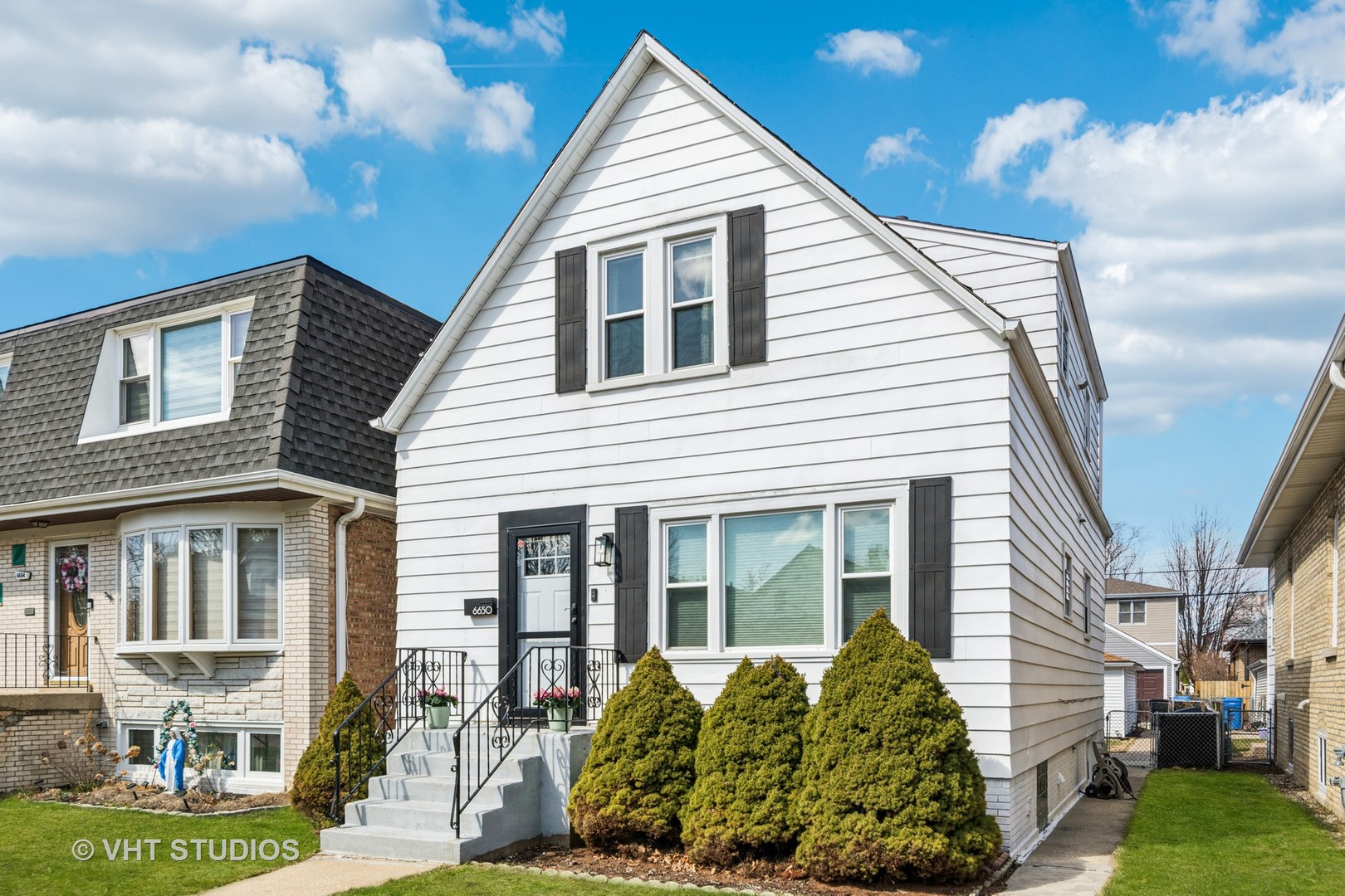 Taft High School Real Estate Listings Main Image
