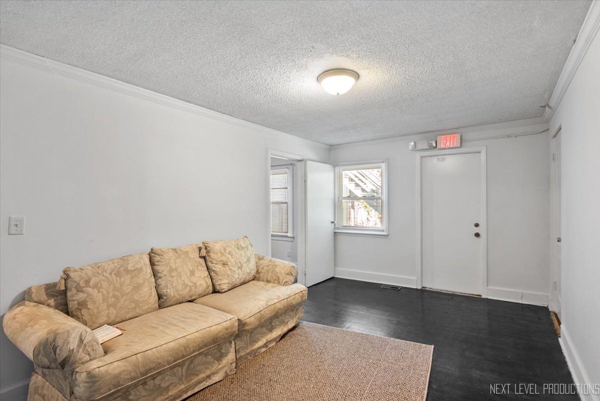 818 E New York Street Property Photo 14