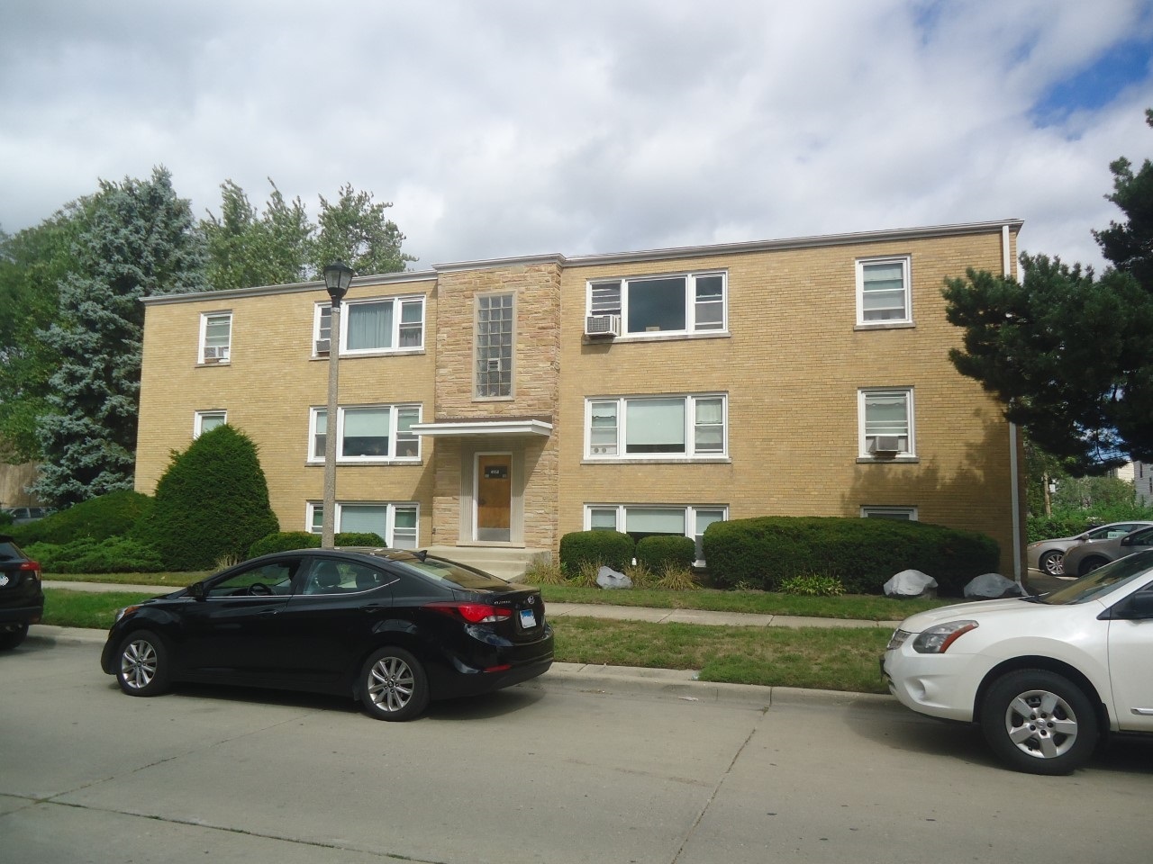 4950 Greenwood Street 3e Property Photo