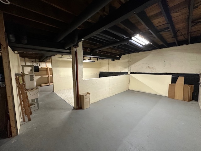 181 S Northwest Highway Property Photo 10