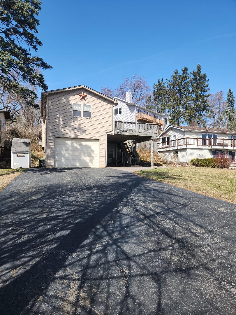 4521 W Lake Shore Drive Property Photo