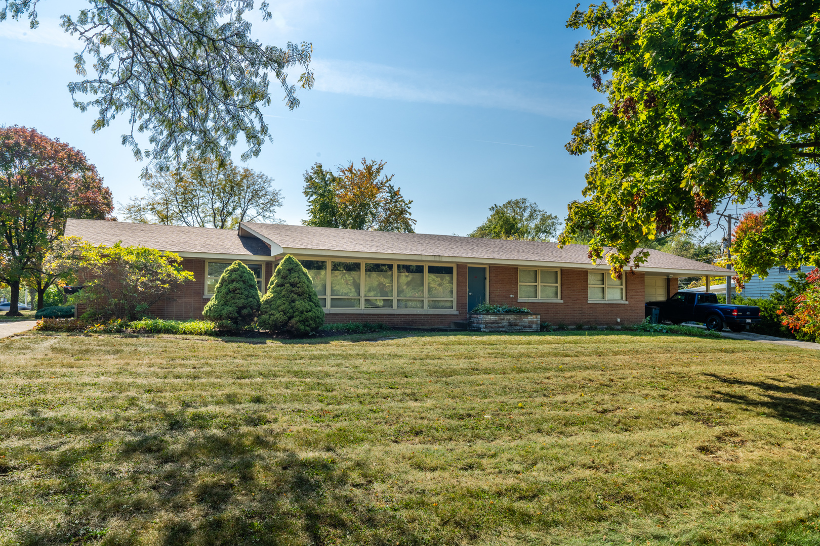 4610 Main Street Property Photo