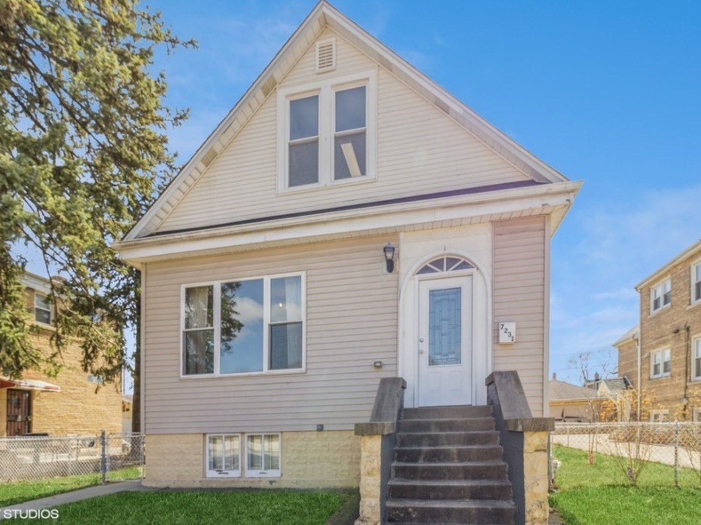 7231 W 57th Street Property Photo