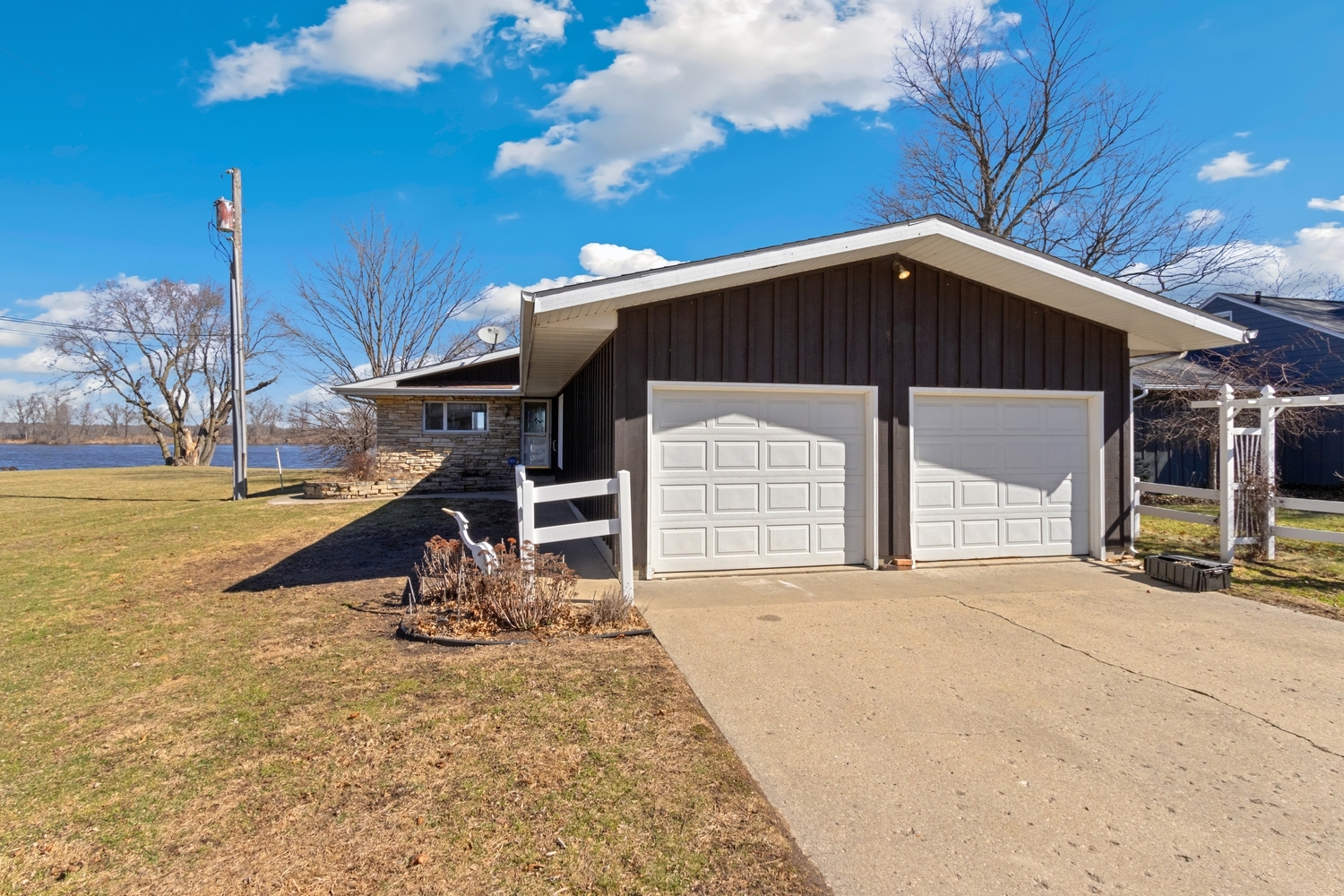 Rock Falls Township High School Real Estate Listings Main Image