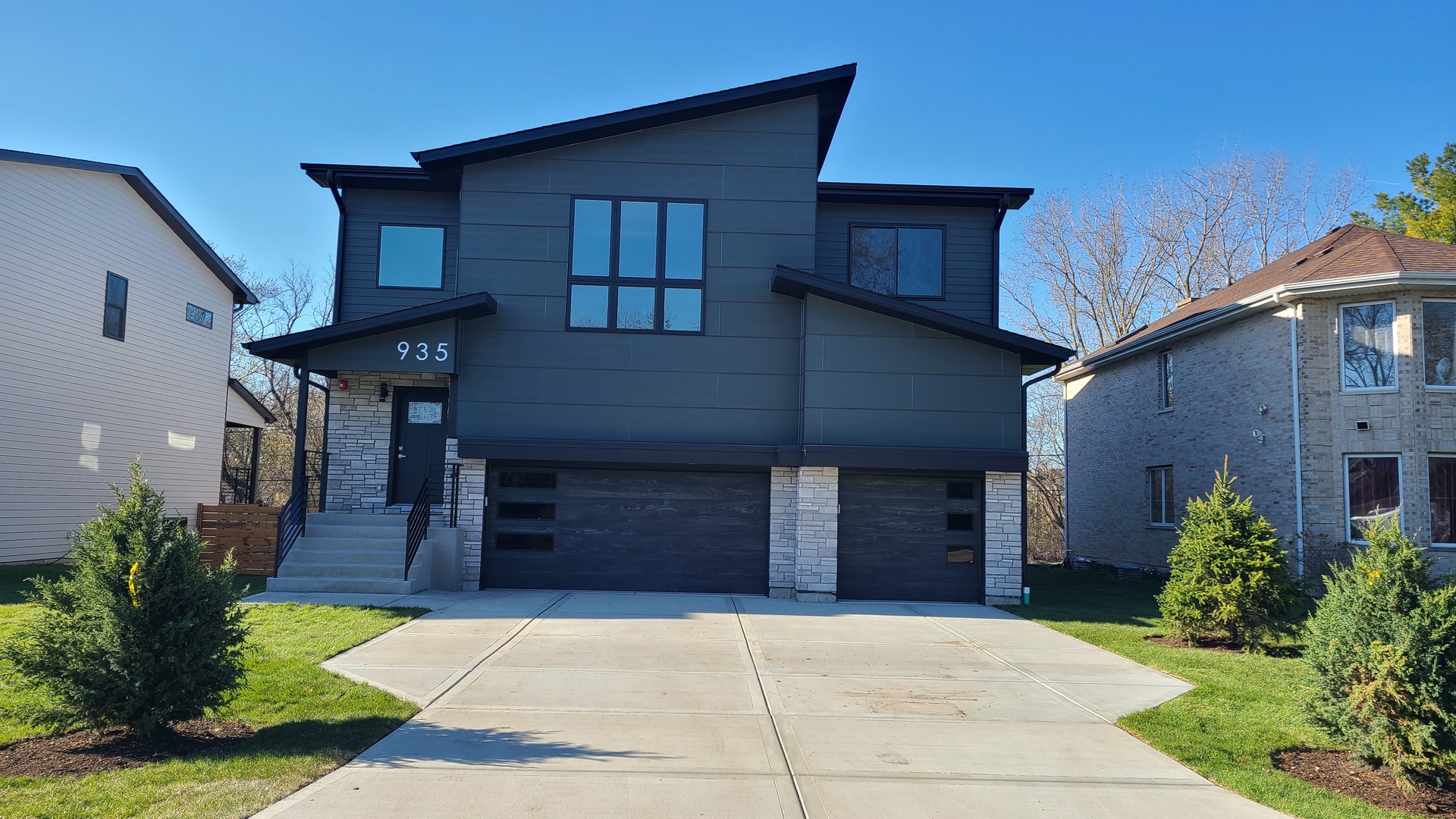 935 E Red Oak Street Property Photo