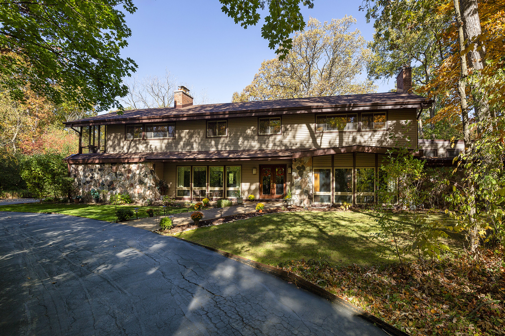 2730 Edgewood Lane Property Photo