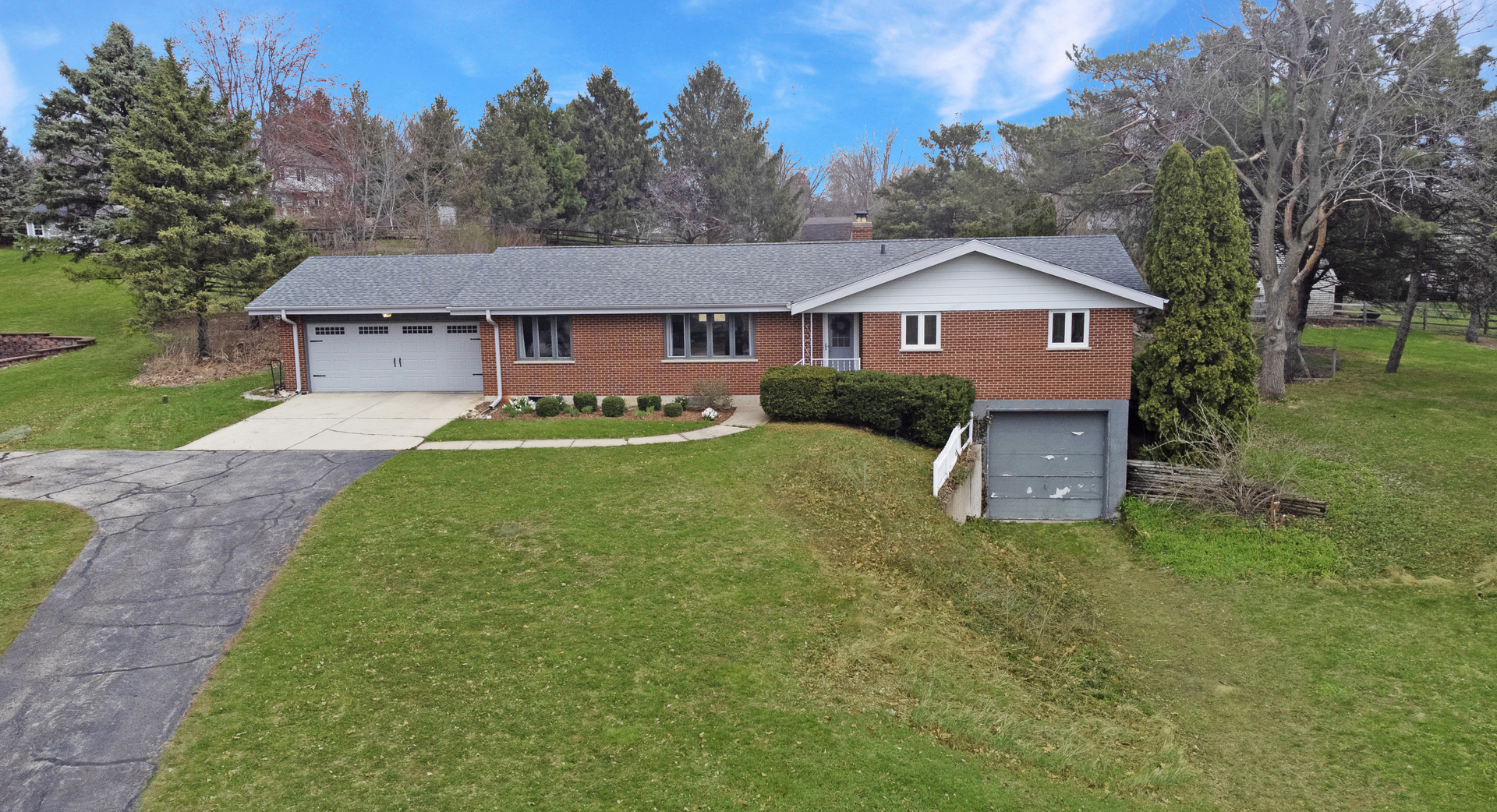 41w330 Muirhead Road Property Photo
