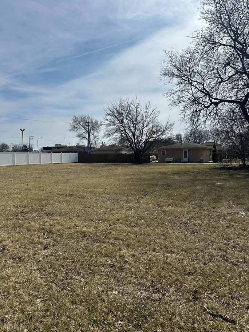 8010 S Oconto Avenue Property Photo