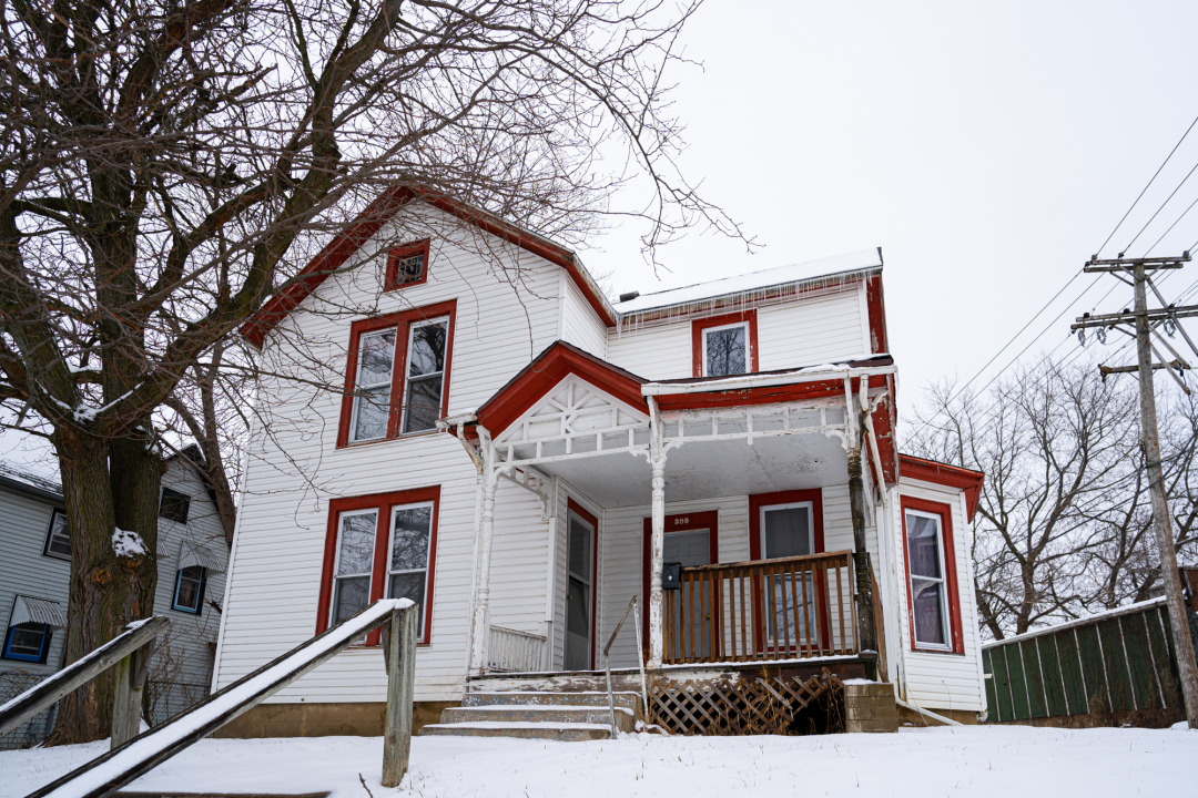 309 S Walnut Avenue Property Photo