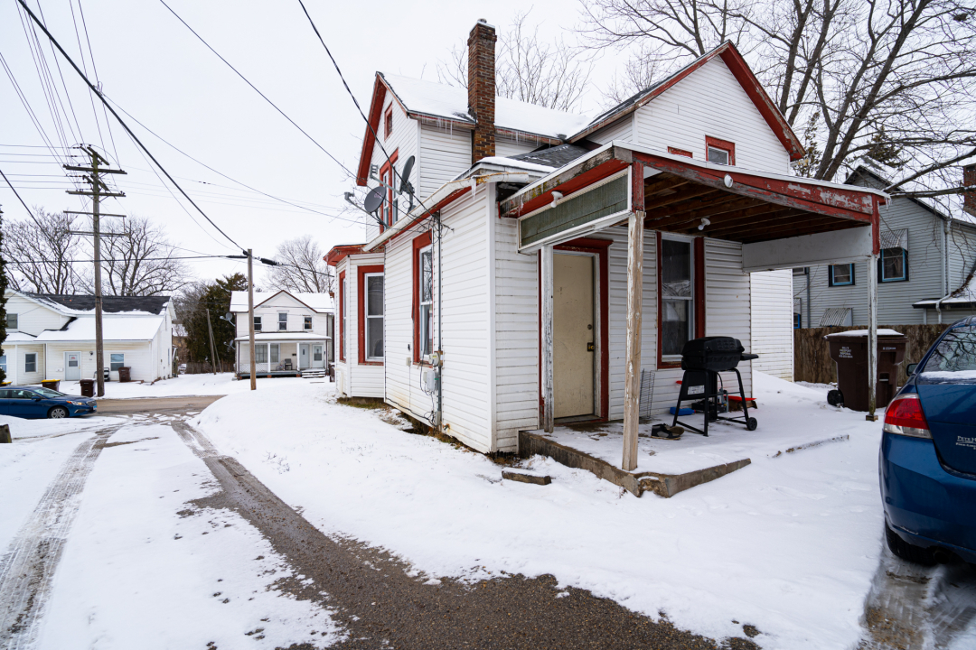 309 S Walnut Avenue Property Photo 2