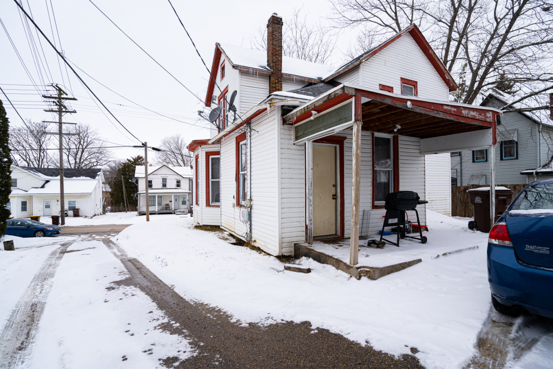 309 S Walnut Avenue Property Photo 3
