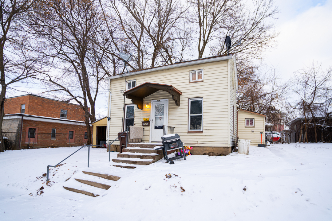 817 S State Ave Property Photo