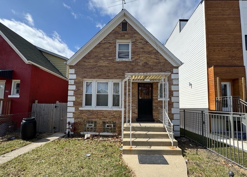 936 N Karlov Avenue Property Photo
