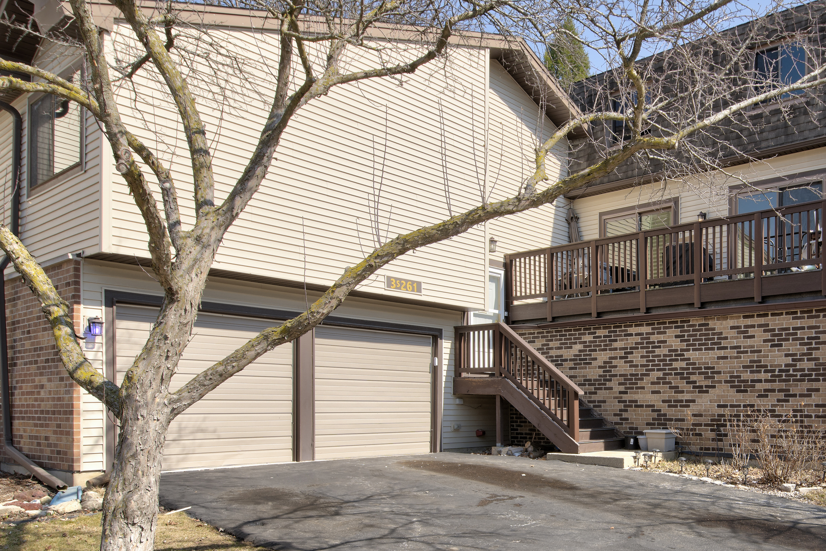 3s261 Briarwood Drive 3 Property Photo