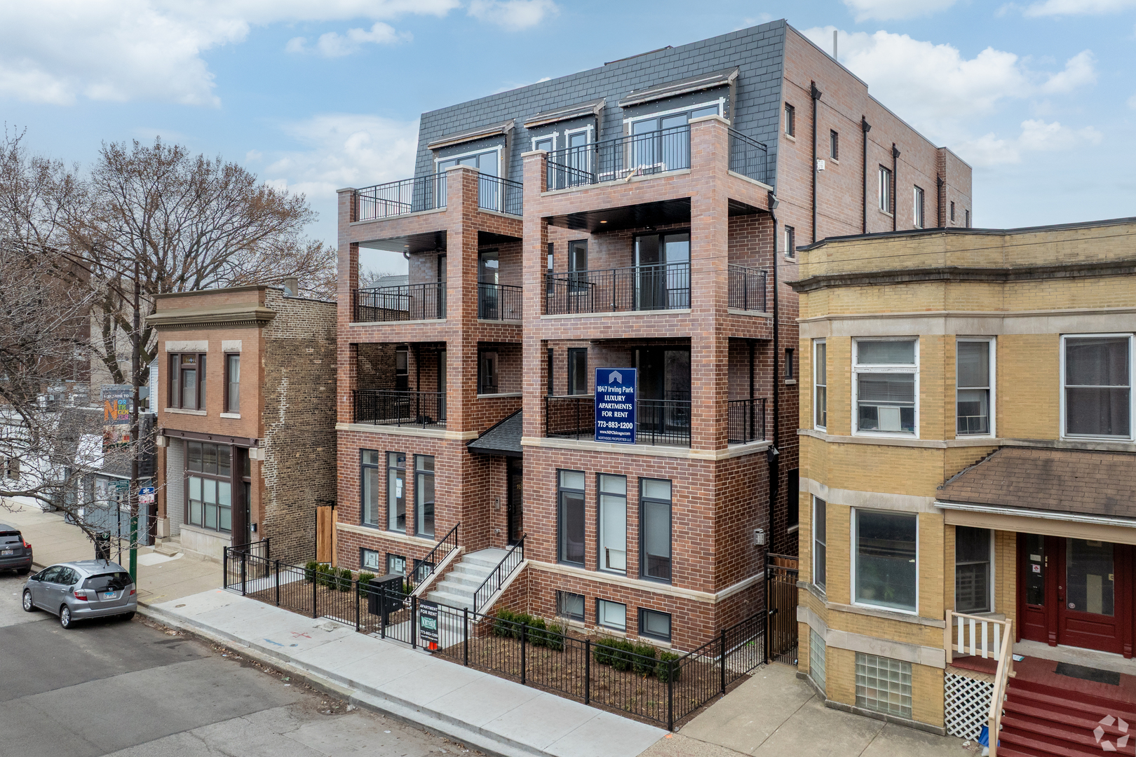 1647 W Irving Park Rd Property Photo