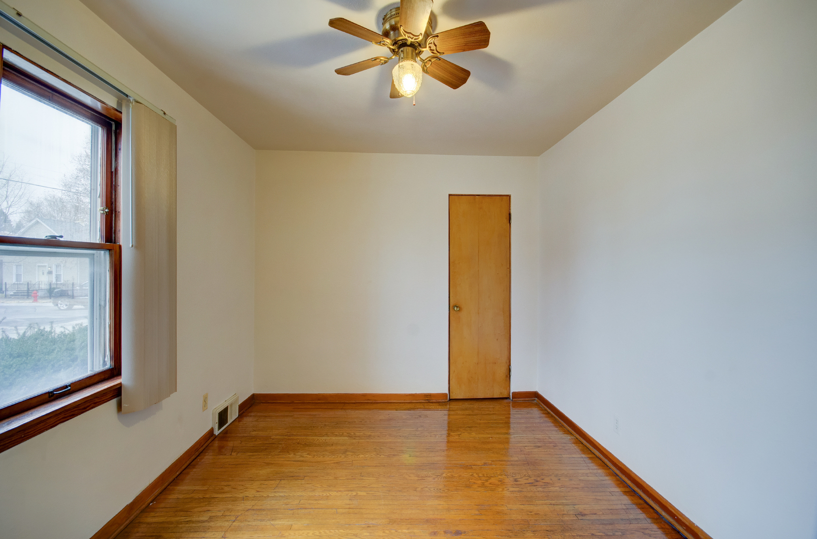 406 Moran Street Property Photo 5