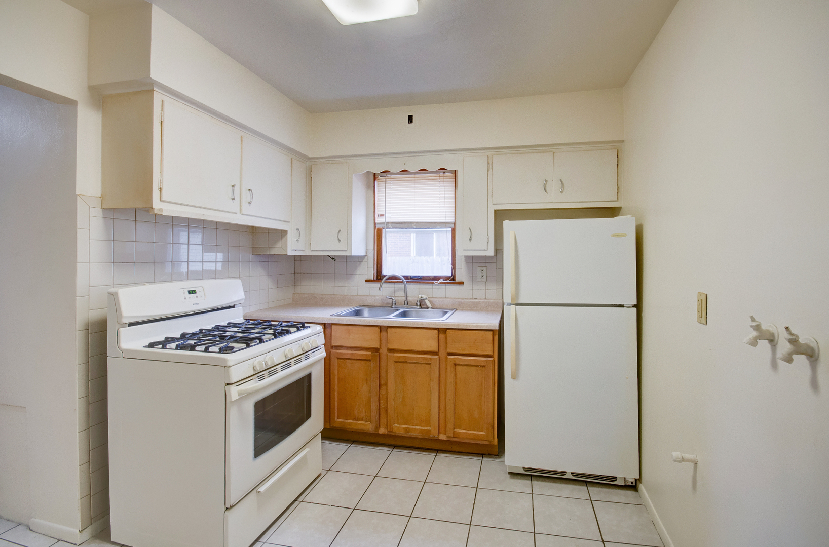 406 Moran Street Property Photo 9