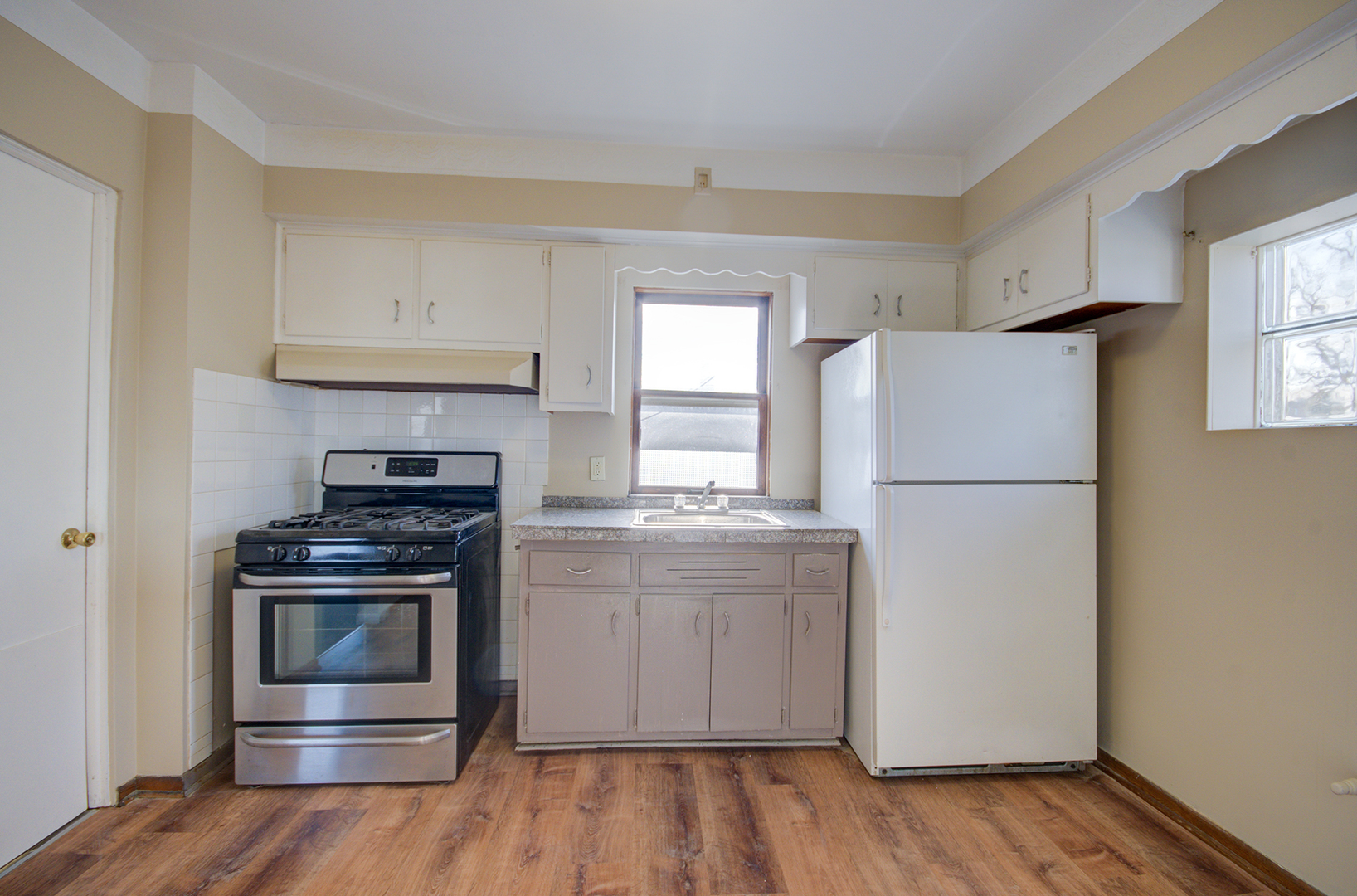 406 Moran Street Property Photo 11