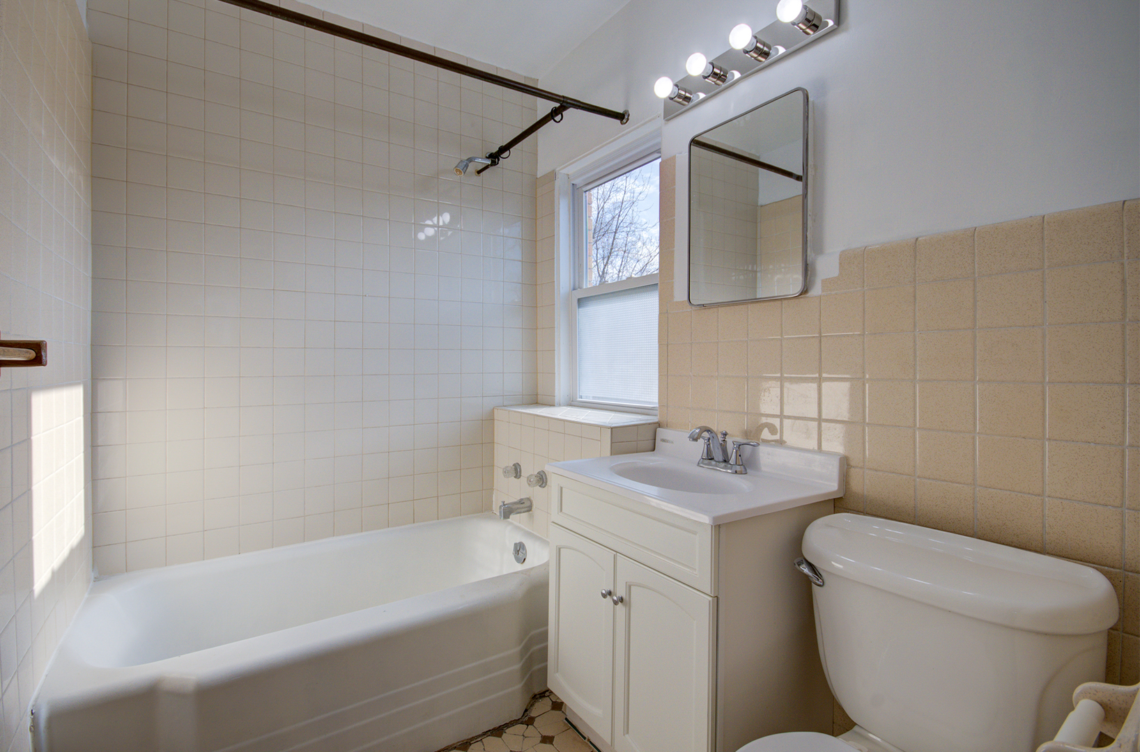 406 Moran Street Property Photo 13