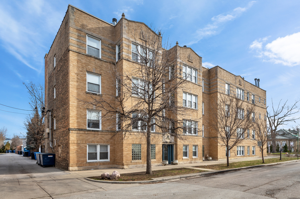 3000 W Sunnyside Avenue 2 Property Photo