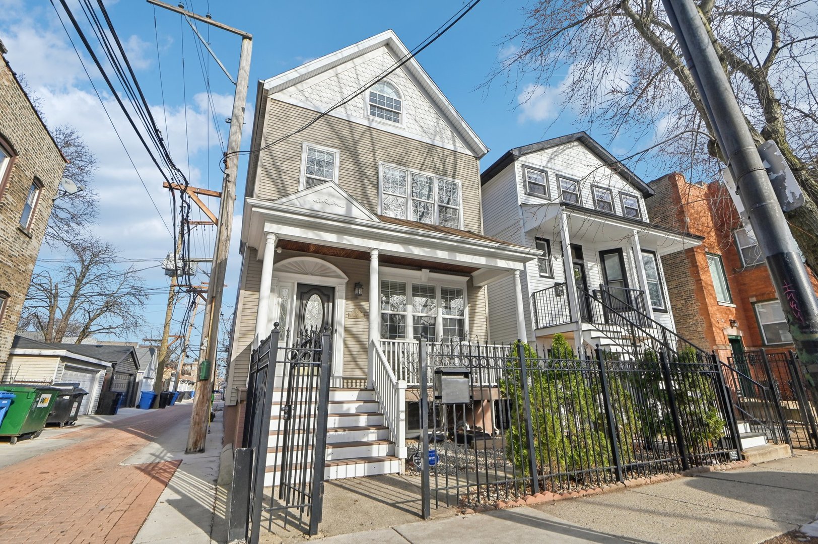 3545 N Damen Avenue Property Photo