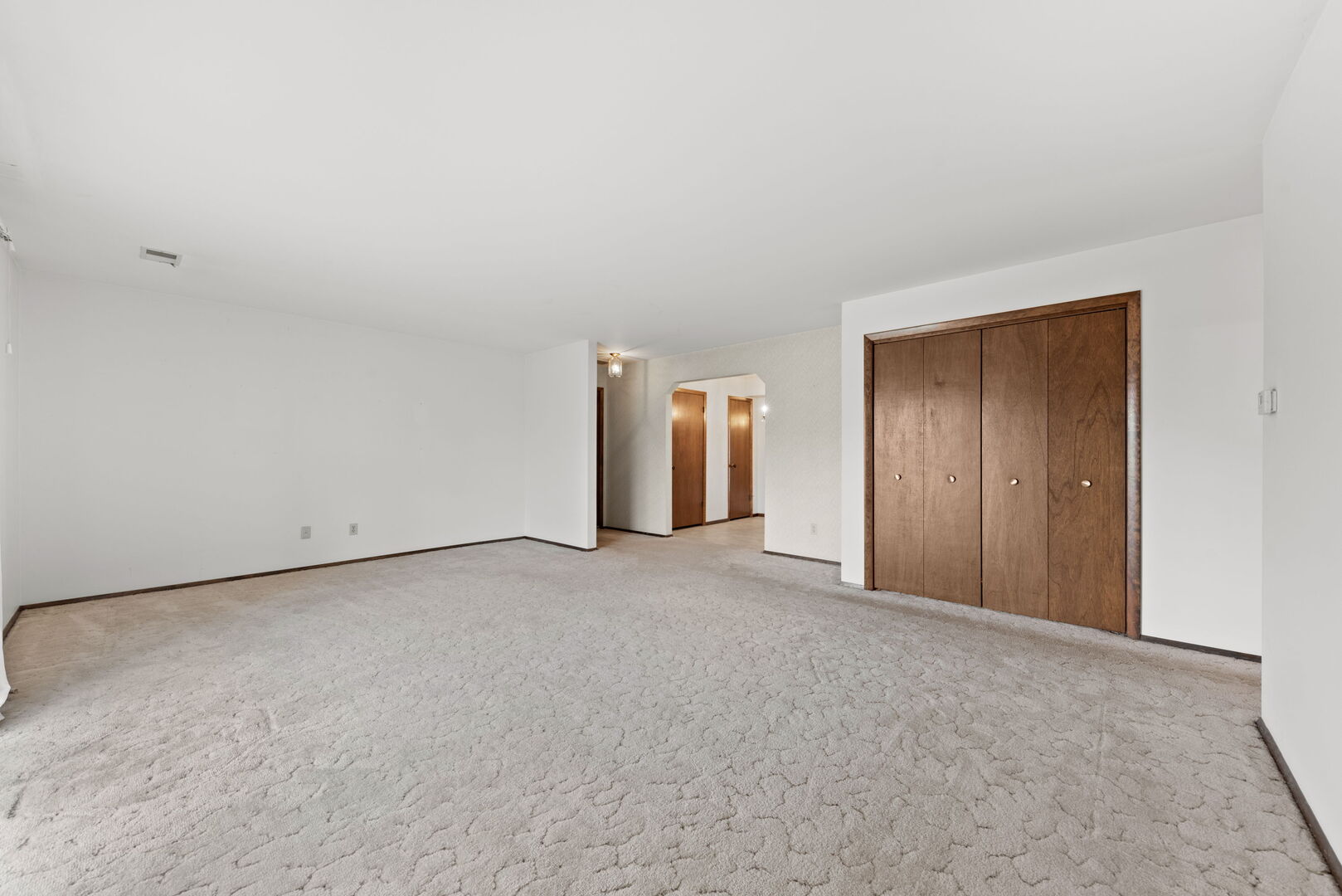 910 Camellia Drive 12 Property Photo 3
