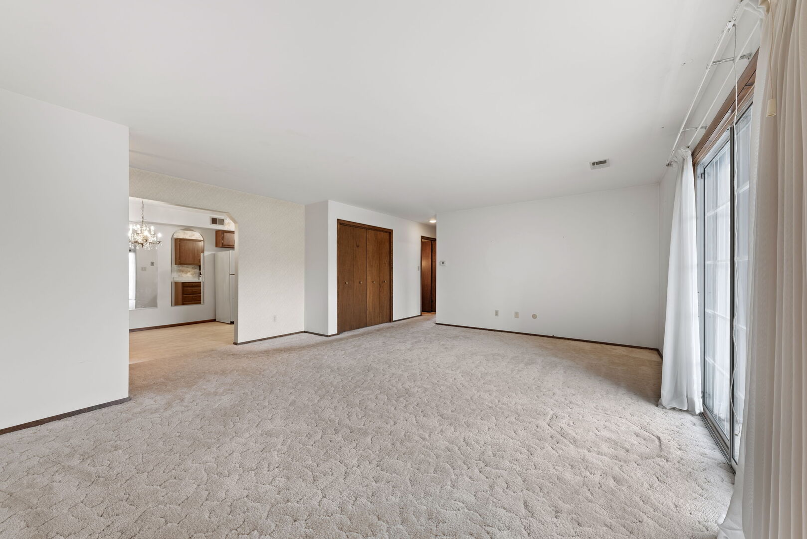 910 Camellia Drive 12 Property Photo 4