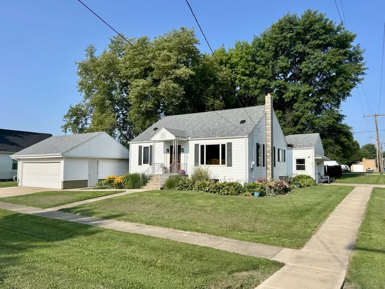 211 N Taylor Street Property Photo