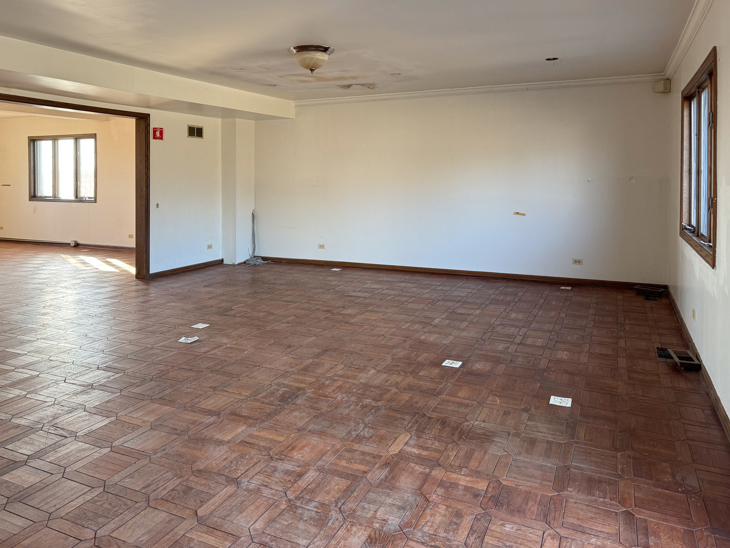 2117 W North Avenue Property Photo 7