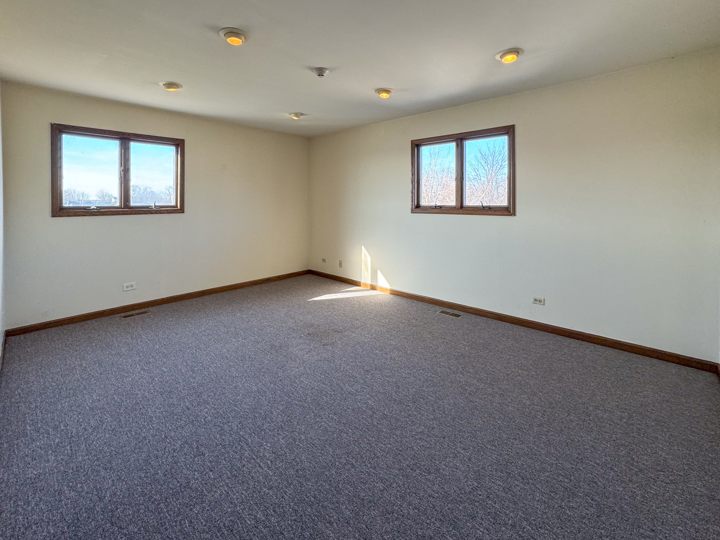 2117 W North Avenue Property Photo 18