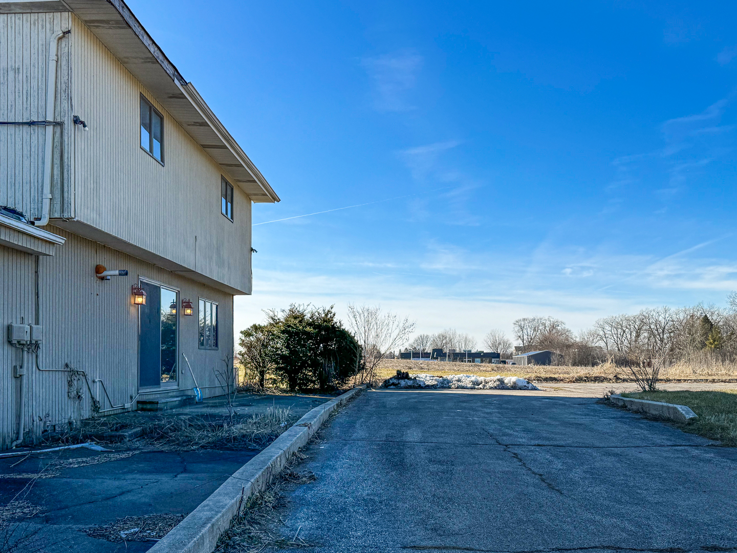 2117 W North Avenue Property Photo 20