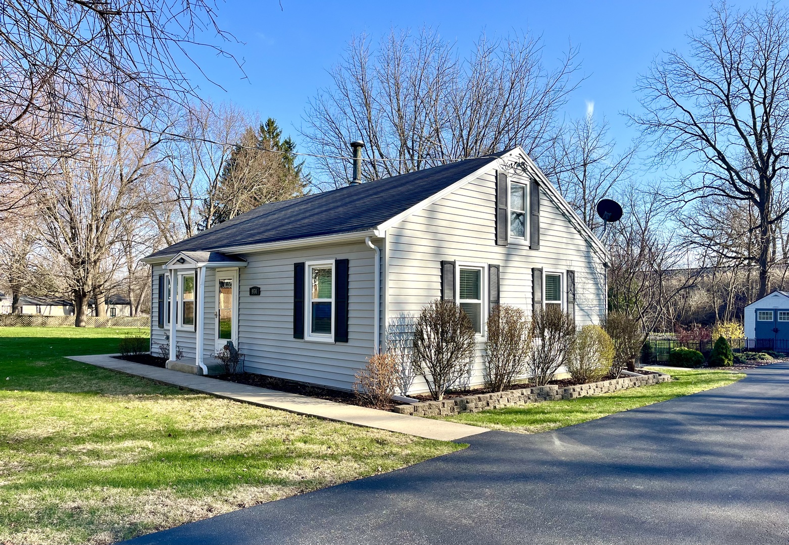 974 W Main Street Property Photo