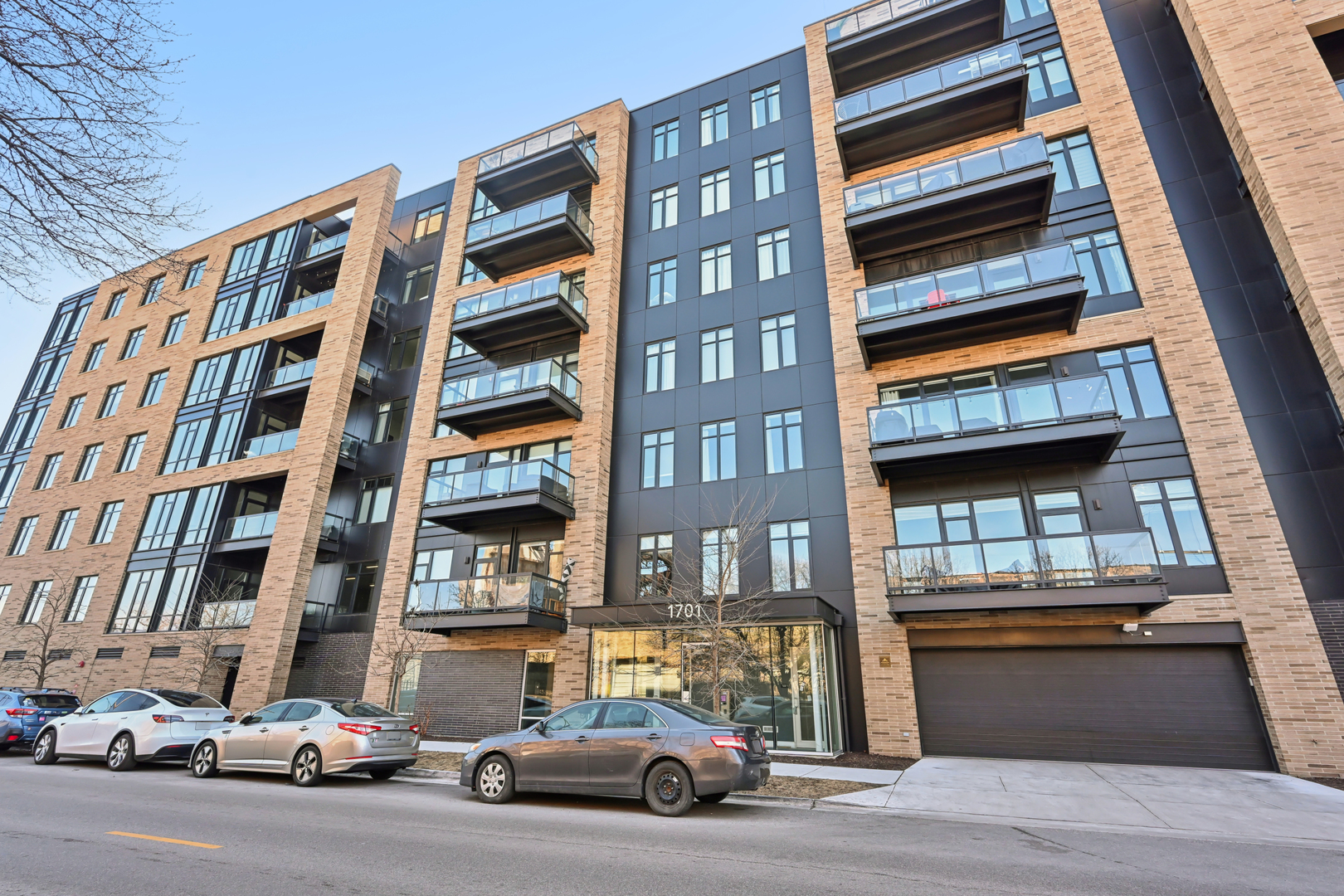 1701 W Webster Avenue 512 Property Photo