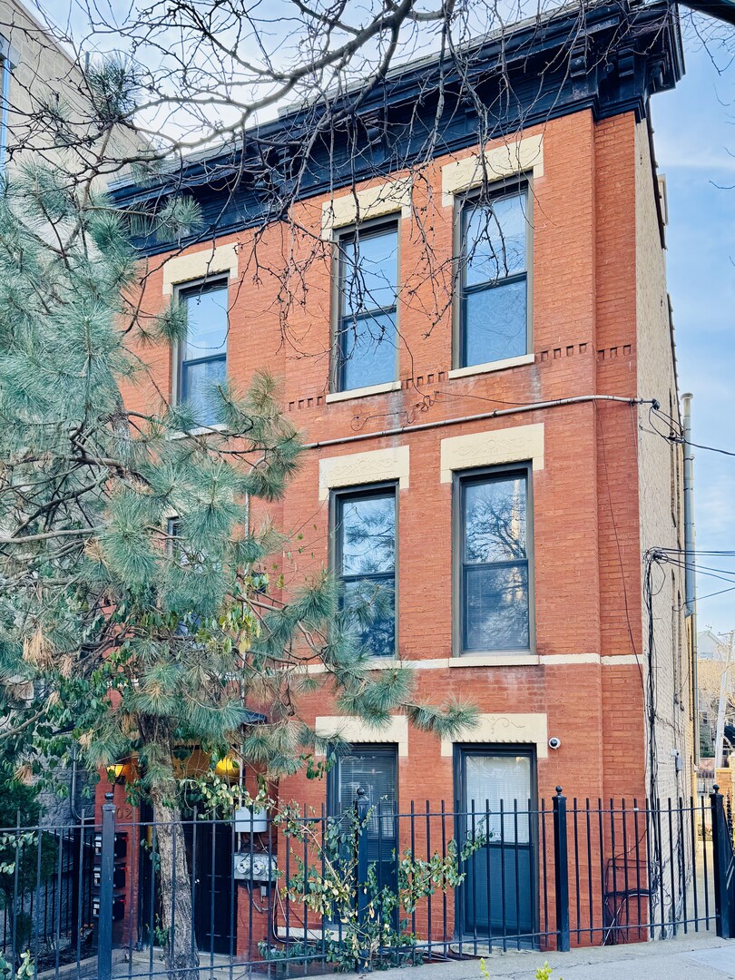 1302 N Cleveland Avenue 3 Property Photo 1