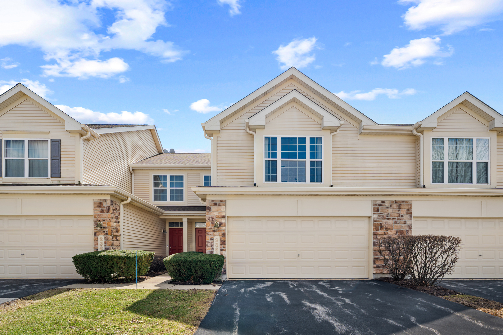 Oswego East High School Real Estate Listings Main Image