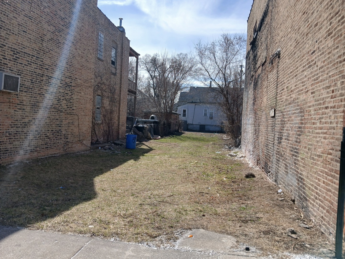 1405 E 75th Street Property Photo