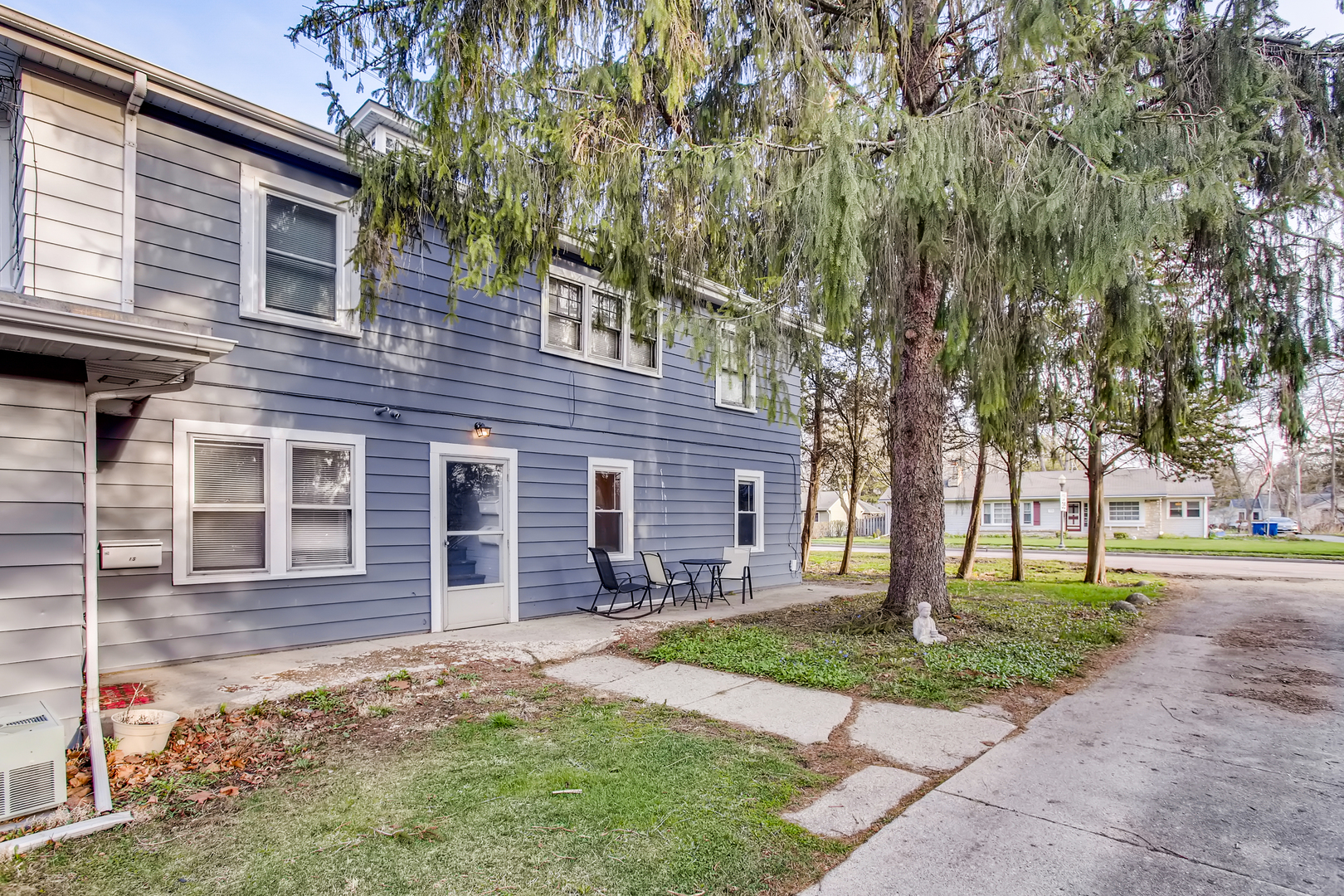 1302 W State Street 2n Property Photo