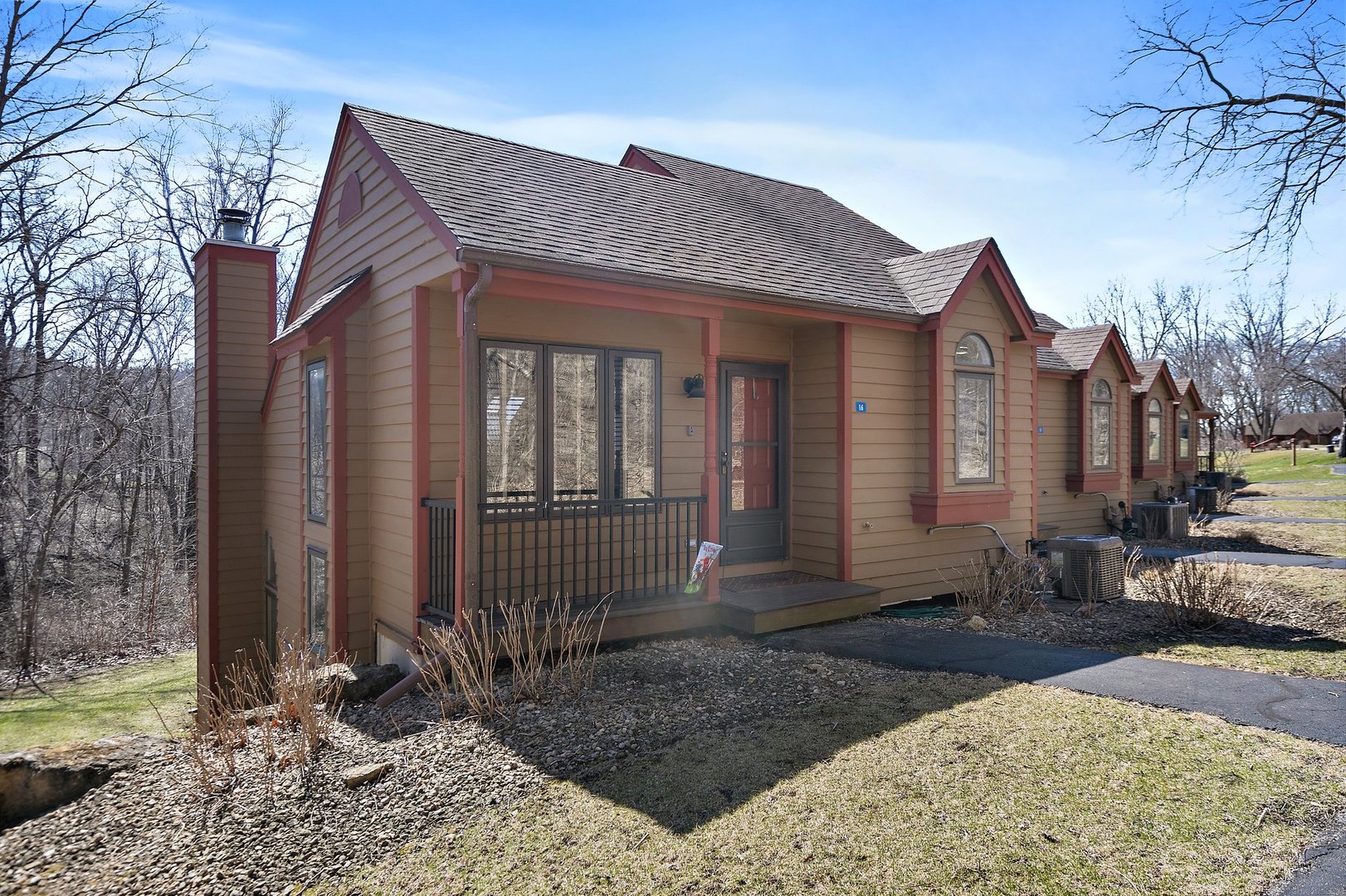 16 Oak Glen Drive Property Photo 2