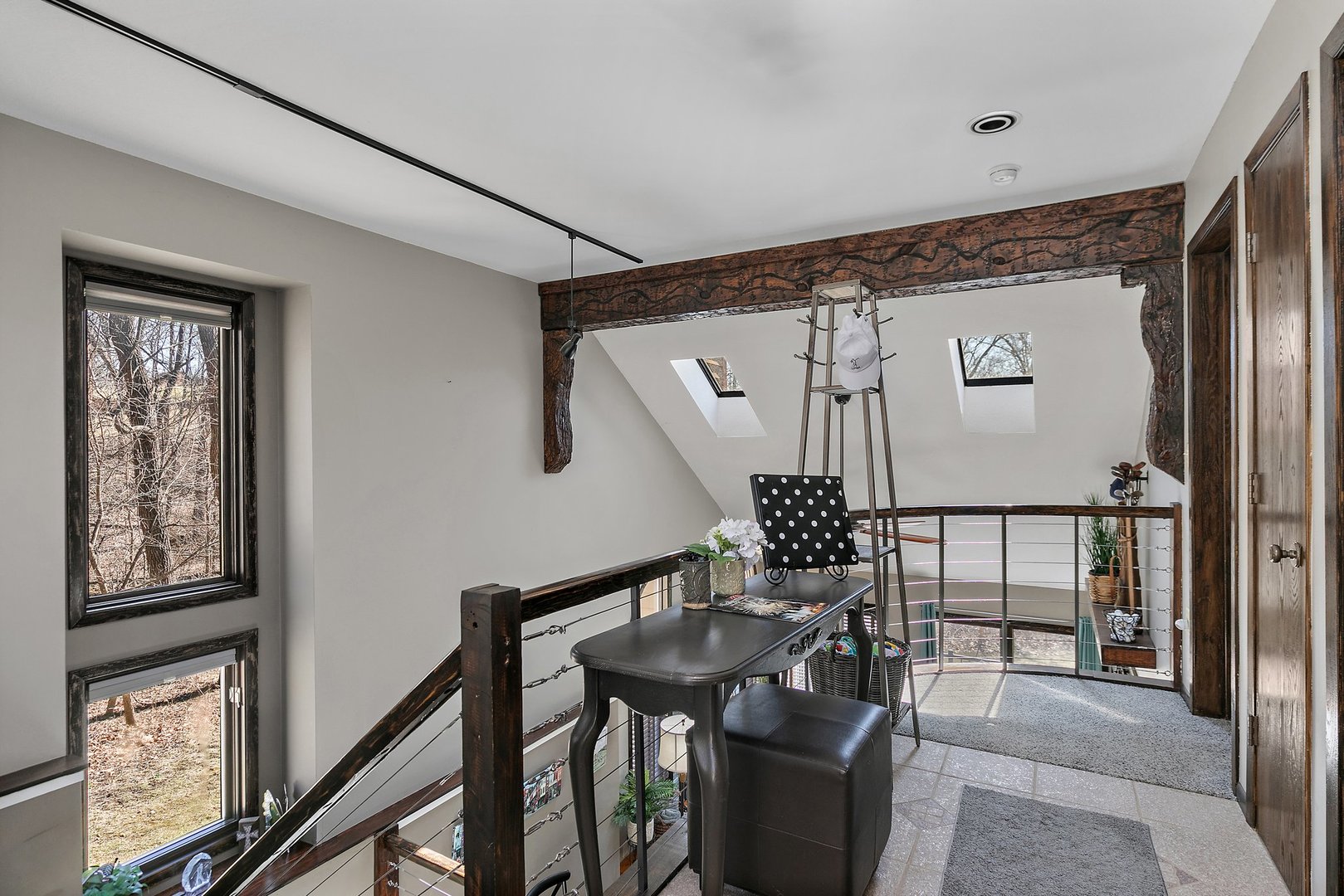 16 Oak Glen Drive Property Photo 3