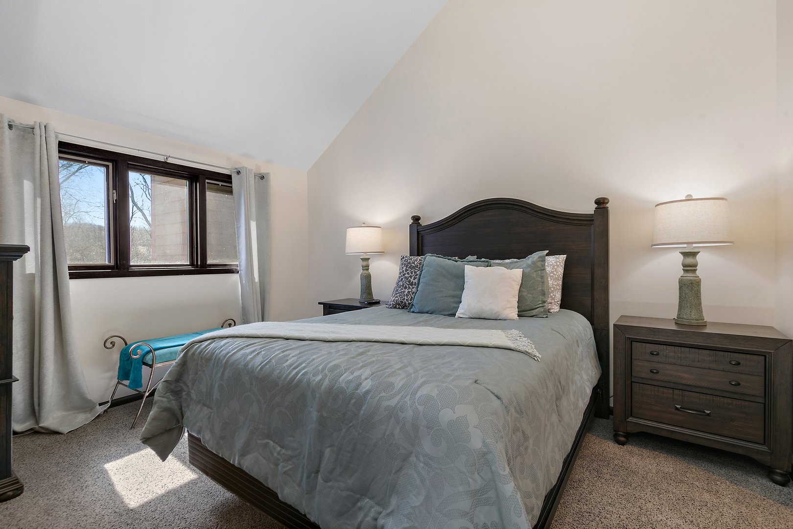 16 Oak Glen Drive Property Photo 5