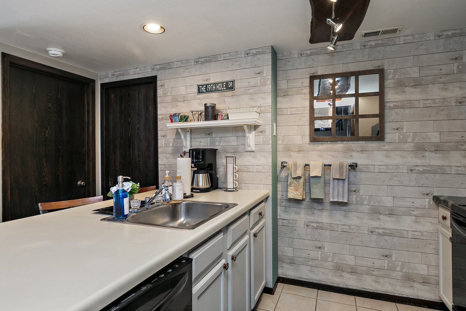 16 Oak Glen Drive Property Photo 12