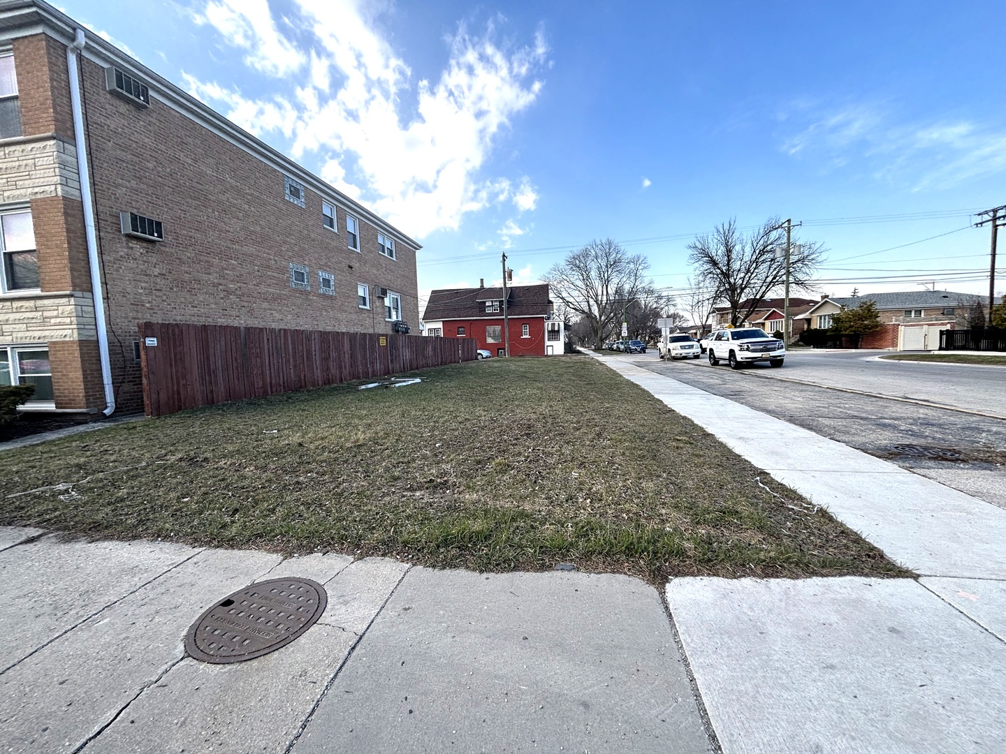6420 W Gunnison Street Property Photo