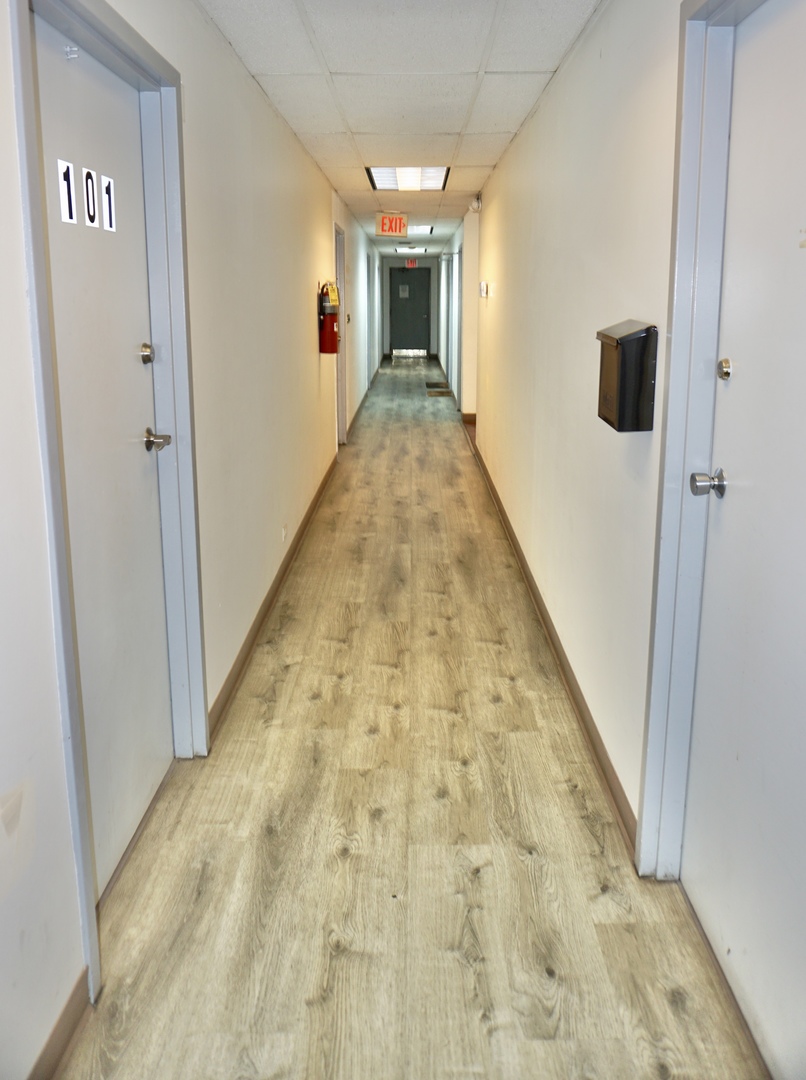 105 S Roselle Road Property Photo 2