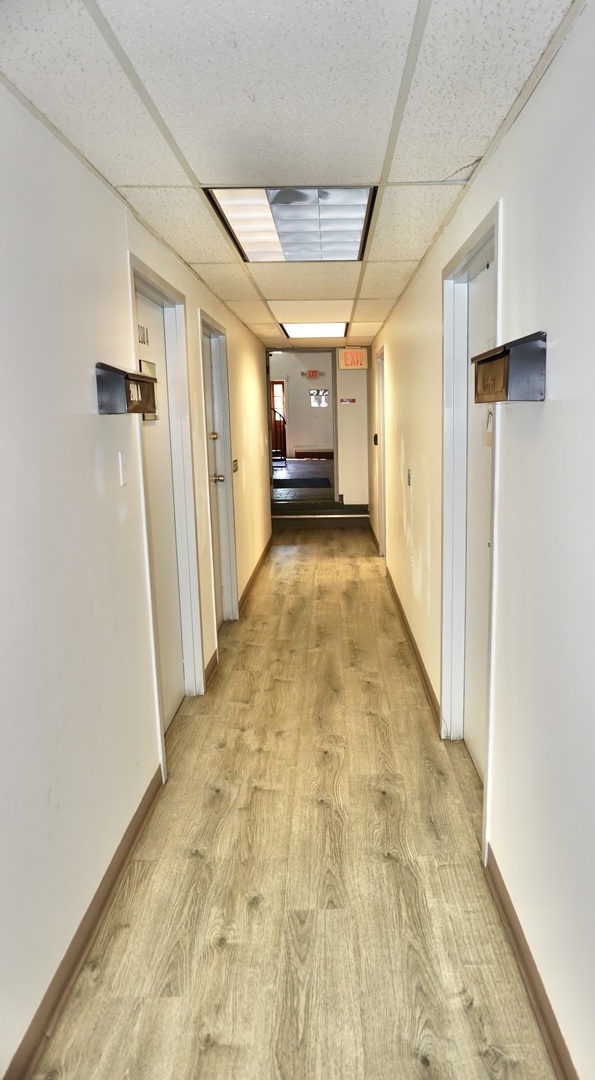 105 S Roselle Road Property Photo 3