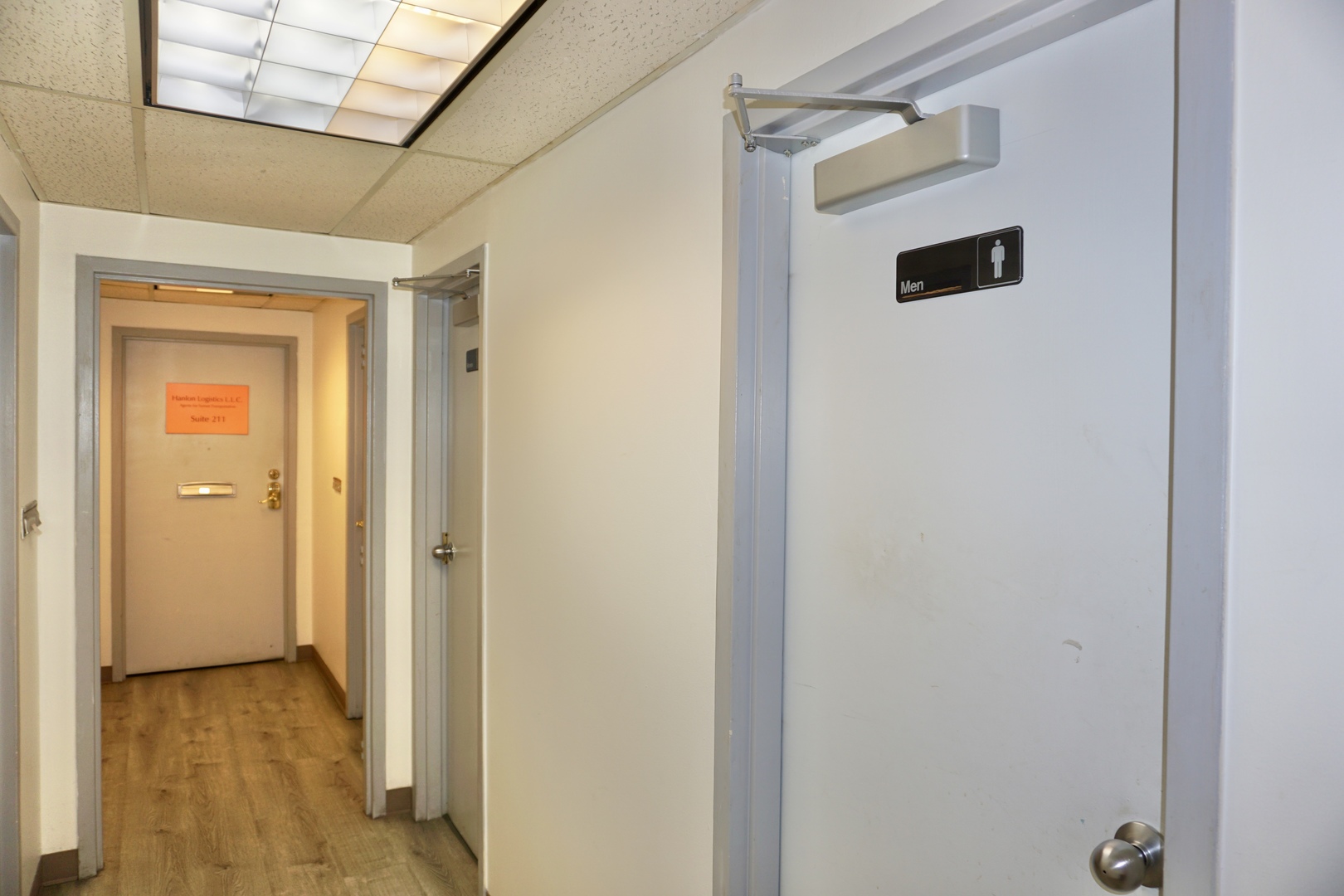 105 S Roselle Road Property Photo 4