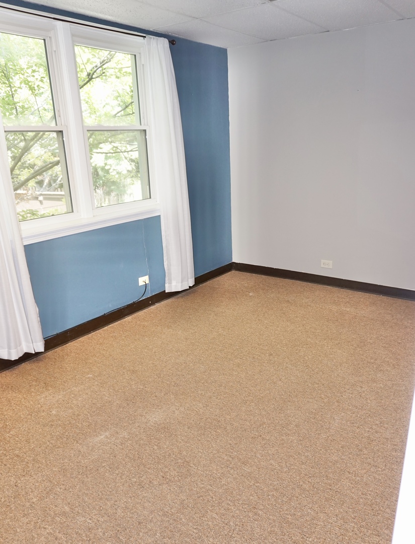 105 S Roselle Road Property Photo 13