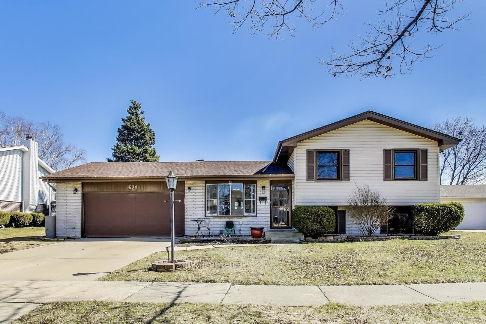 671 Kenilworth Court Property Photo