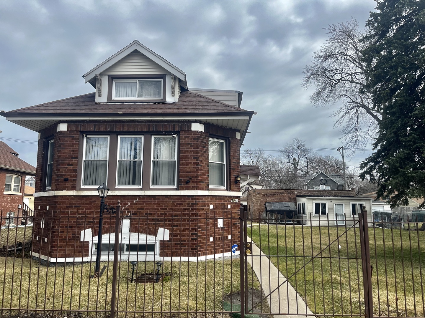 8941 S Normal Avenue Property Photo