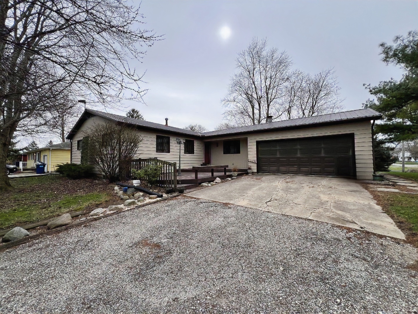302 S Mckinley Street Property Photo