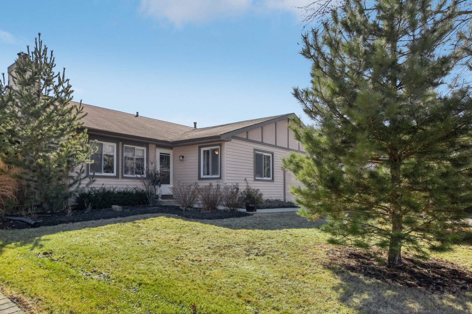 14313 S Pebble Creek Dr Property Photo